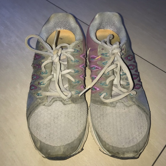 Nike Shoes - Nike vomero 9